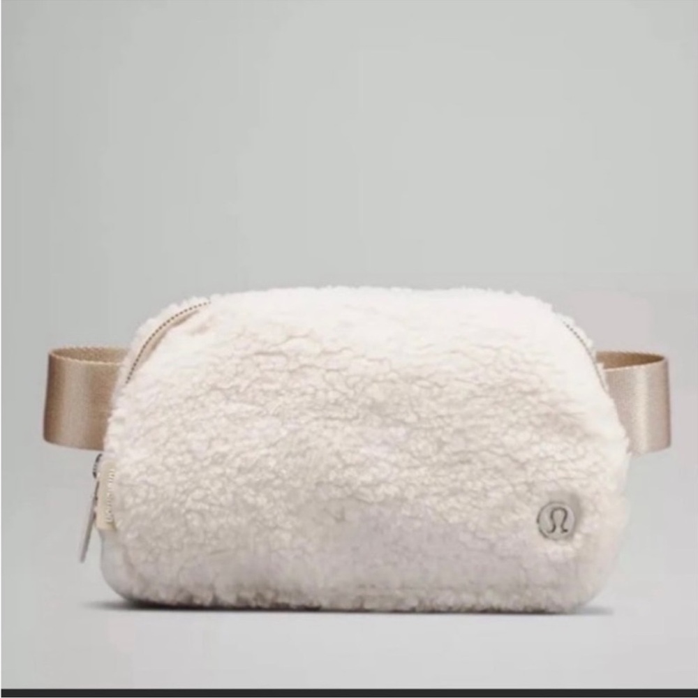Lululemon Fleece Belt Bag - NWT
